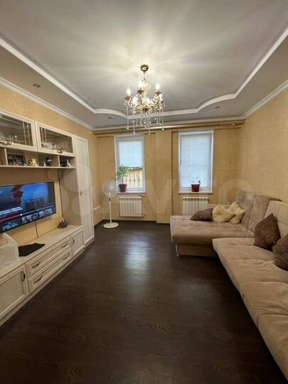 2-к. квартира, 67 м², 1/3 эт.