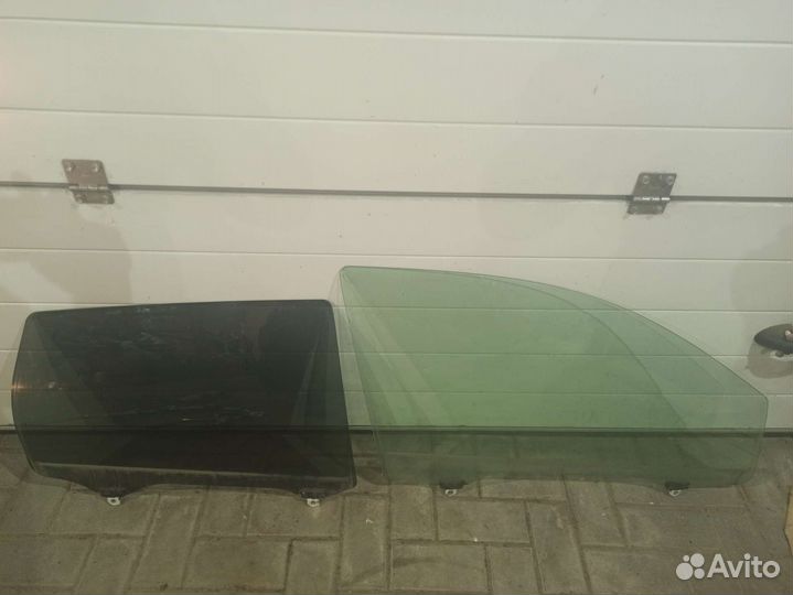 Стекло двери Mitsubishi ASX