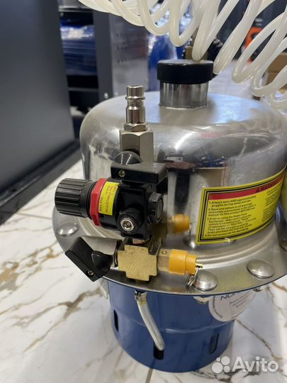 Установка для прокачки тормозов и сцепления