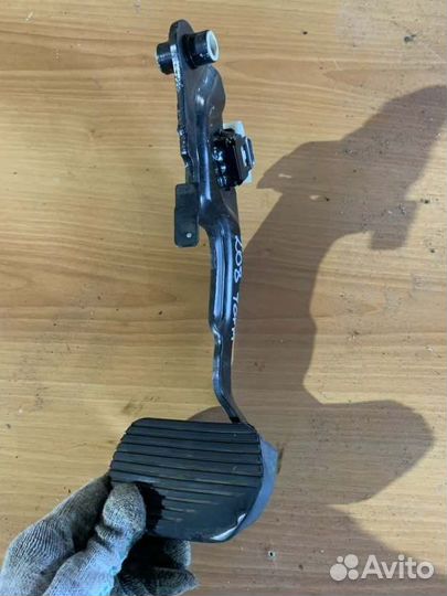 Педаль тормоза Peugeot 208 хетчбек 1.6 VTI 16V 120