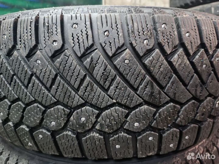 Continental ContiIceContact 215/55 R16