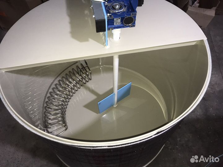 Охладитель молока лучше вёдер с бутылками