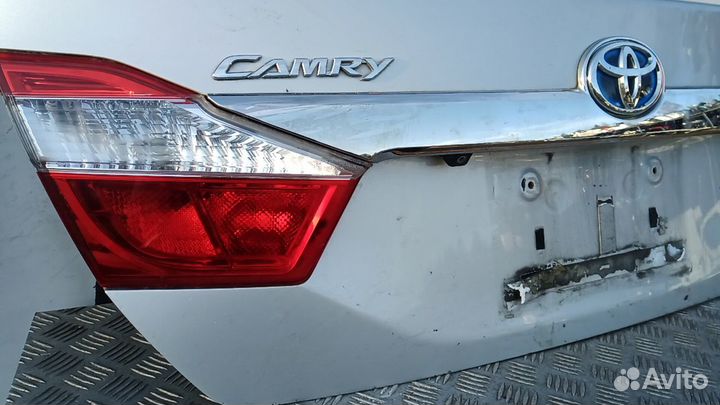 Крышка багажника Toyota Camry