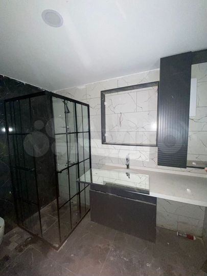 2-к. квартира, 100 м², 2/10 эт.