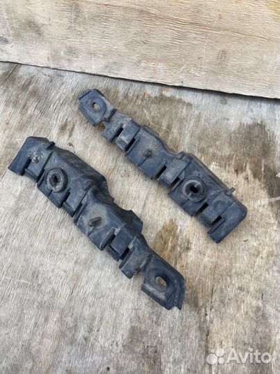 Направляющая переднего бампера левая Audi A3 8P