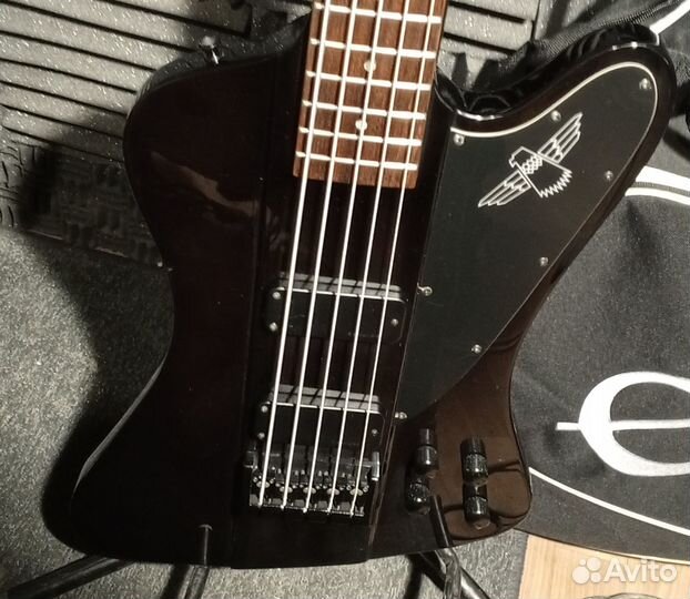 5-струнный бас Epiphone Thunderbird