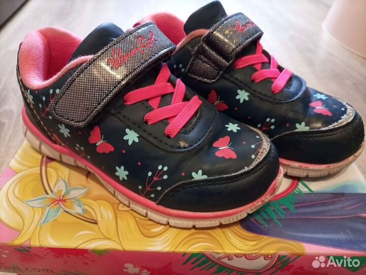 Кроссовки для девочки