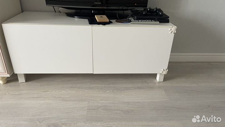 Тумба под телевизор