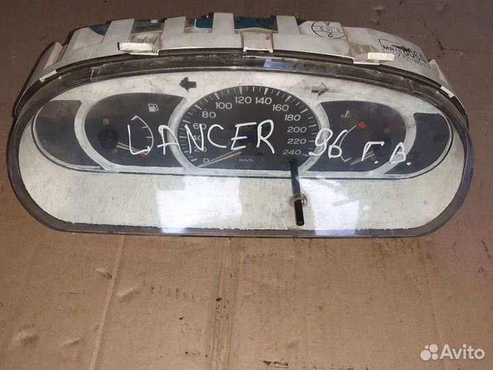 Приборная панель Mitsubishi Lancer 6 CB 1992-2000