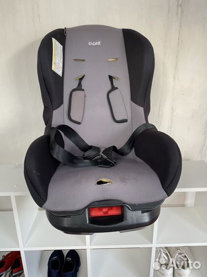 Автомобильное кресло