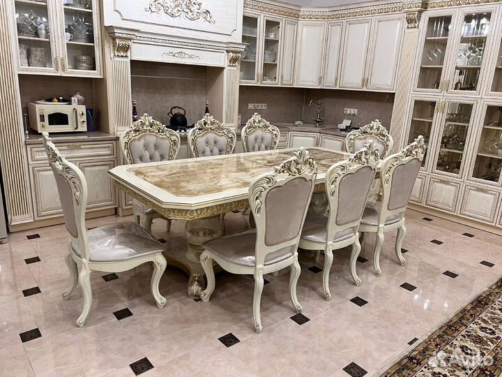 Комплект стол и стулья. В наличии