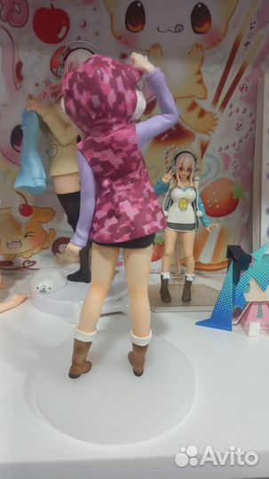 Супер Сонико фигурка