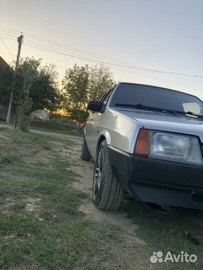 Запчасти на ваз 21099