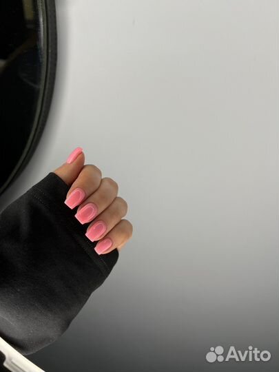 Модель на наращивание ногтей