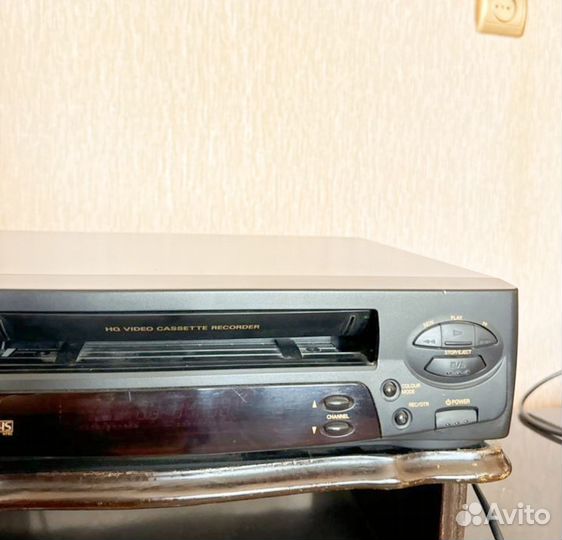 Видеомагнитофон grundic gv609m