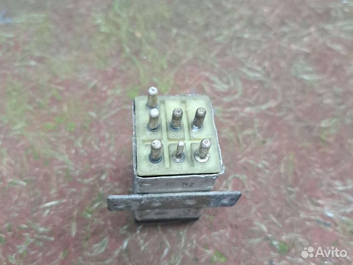 Реле перегрузки на Мерседес w124 w126 w201