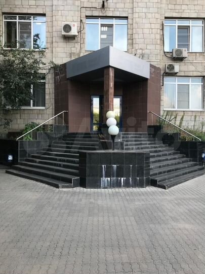 Бизнес-центр на пл. Советская, 1414.7 м²