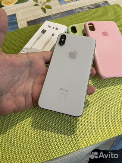 iPhone X, 64 ГБ