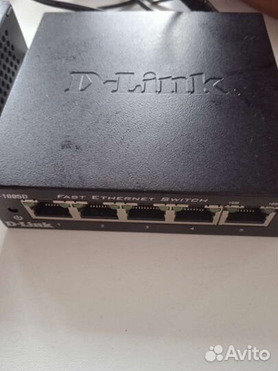 Сетевой коммутатор D-link. 5 портов