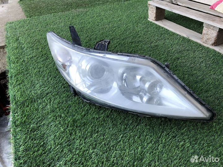 Фара Honda Elysion