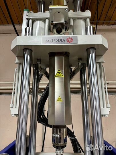 Термопластавтомат вертикальный TA – 150