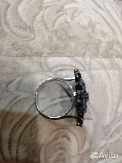 Серебряное кольцо