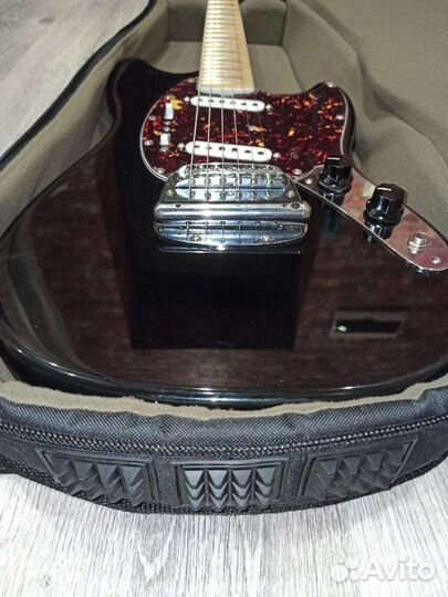 Реплика Fender Mustang 1968 Custom