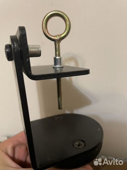 Крепление для монитора / Шнур для монитора (VGA)