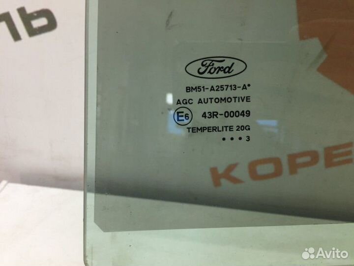Стекло двери заднее левое Ford Focus 3