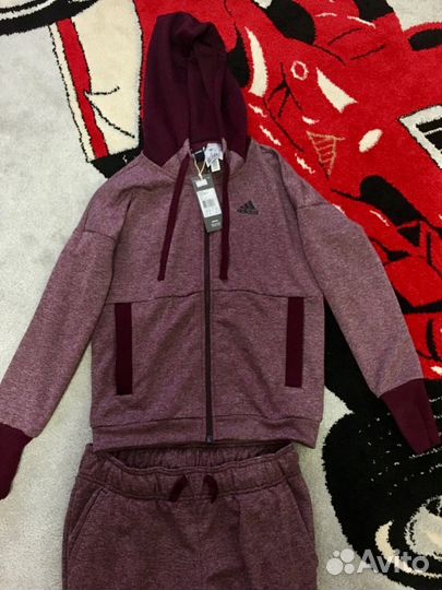 Женский спортивный костюм Adidas