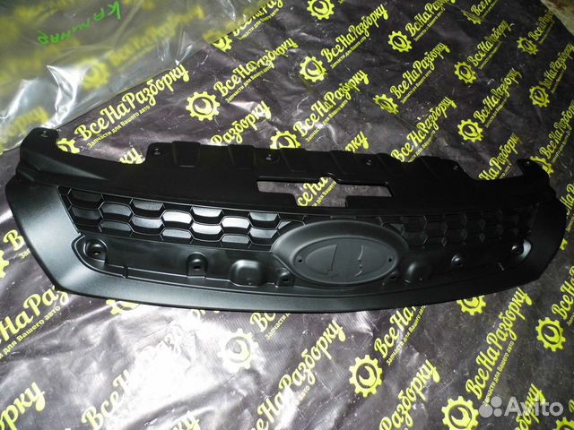 Решетка бампера верхняя 2192