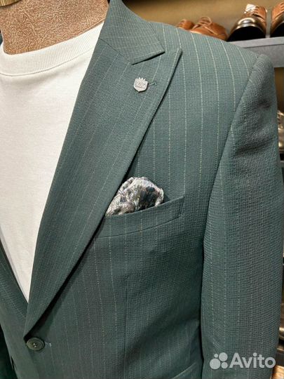 Мужской классический костюм