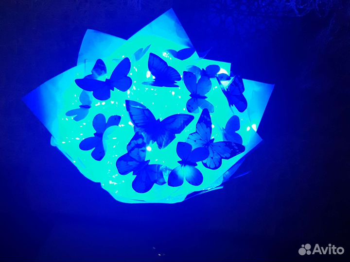 Светящийся букет из бабочек