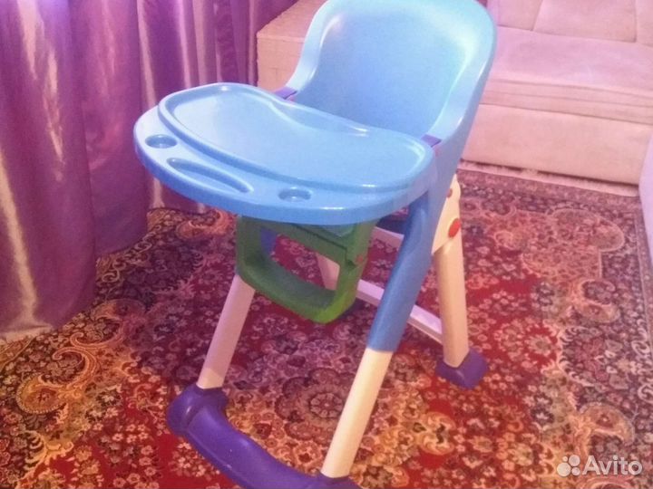 Детский стульчик для кормления