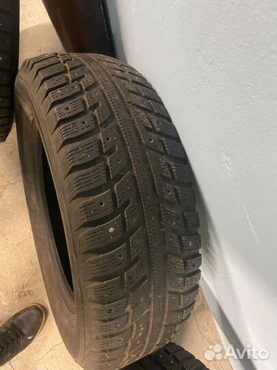 Kumho I'Zen KW15 215/65 R16