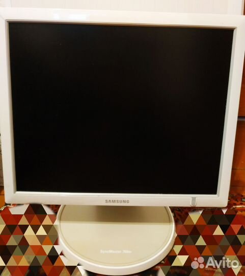 Монитор Samsung SyncMaster 760 BF