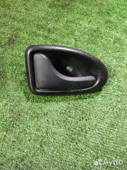 Ручка двери внутренняя левая Renault Logan