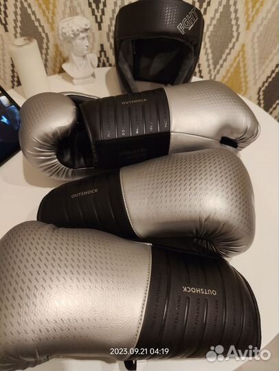 Боксёрские перчатки для спаррингов 12 унций