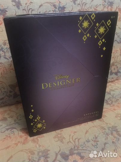 Шесть коробок от кукол и машинок