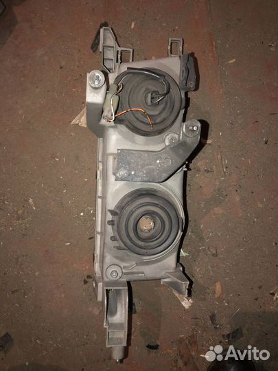 Фара Toyota Cresta 80