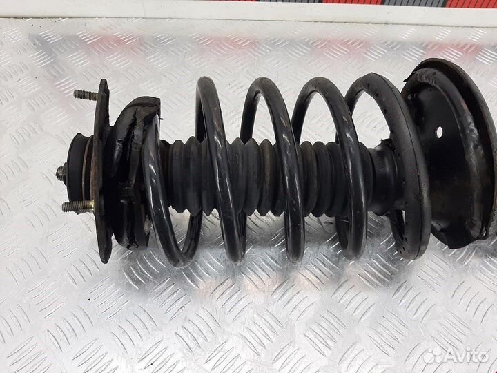 Стойка для Volvo V70 2