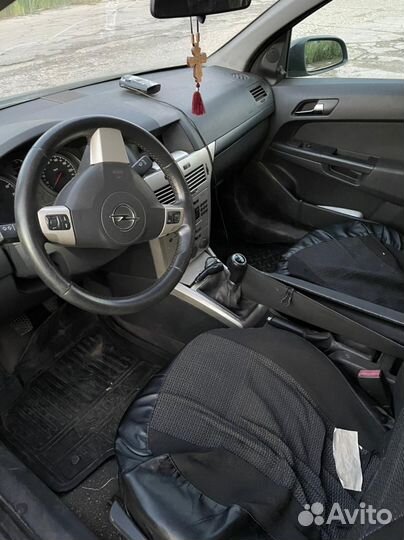Opel astra h салон