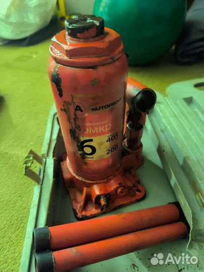 Домкрат бутылочный 6 тонн