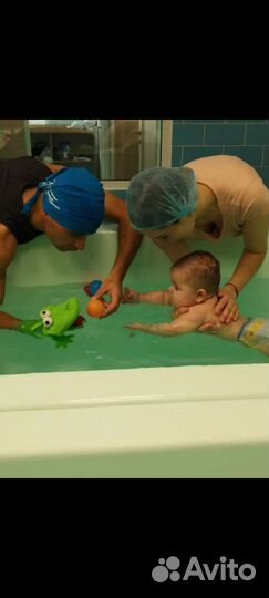 Грудничковое плавание в домашней ванне, в бассейне