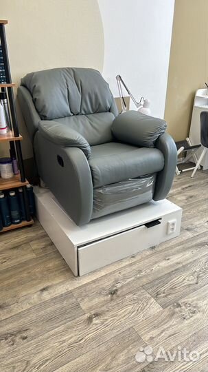 Аренда маникюрного стола