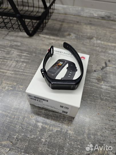 Фитнес браслет huawei band 4