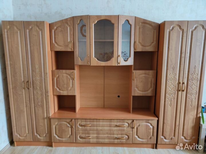 Стенка в зал, гостиную