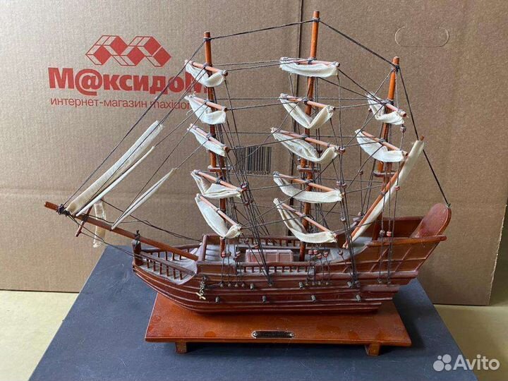 Модель парусника Spanish galleon не сборная