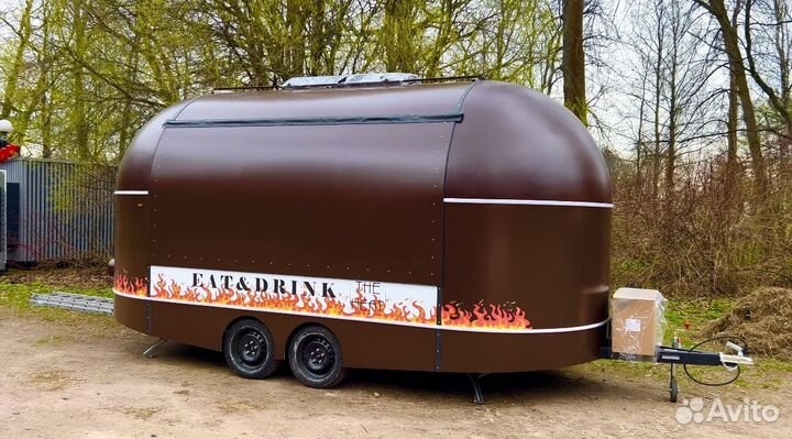 Мобильный прицеп на колесах