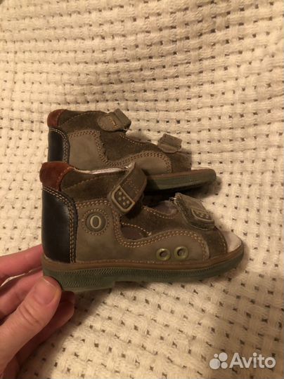 Ортопедические сандали